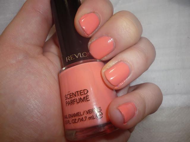 Revlon Scented Nail Enamel - Strawberry Cream