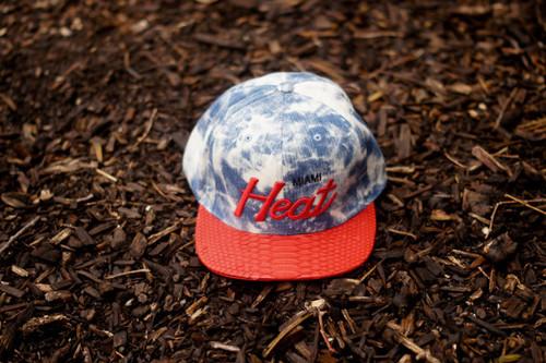 Just Don – Acid Wash Denim Snapback Cap
Just Don takes his luxe...