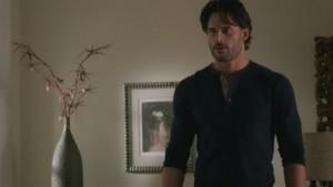 Alcide marking his territory, S4 Ep6