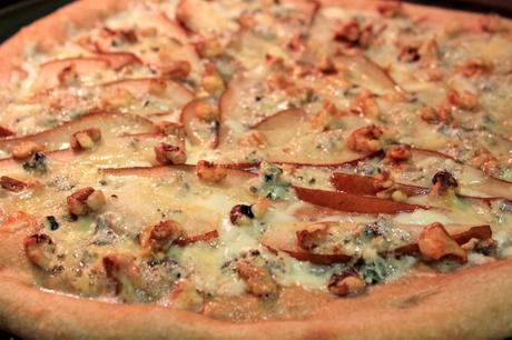 Pear, Gorgonzola and Walnut Pizza