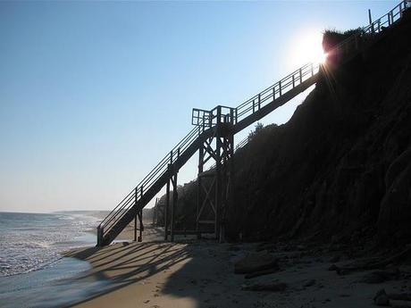 Stairway-to-the-Beach-in-Montauk-NY