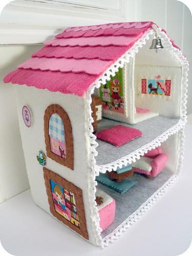 In search of the perfect dollshouse