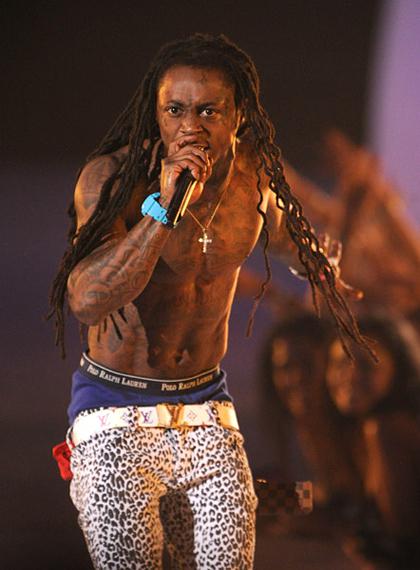 Lil Wayne contributes one of the biggest highlights of the 2011 MTV Video Music Awards in Los Angeles.