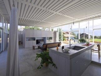 Shino House in Wakayama by Kimuramatsumoto Architects