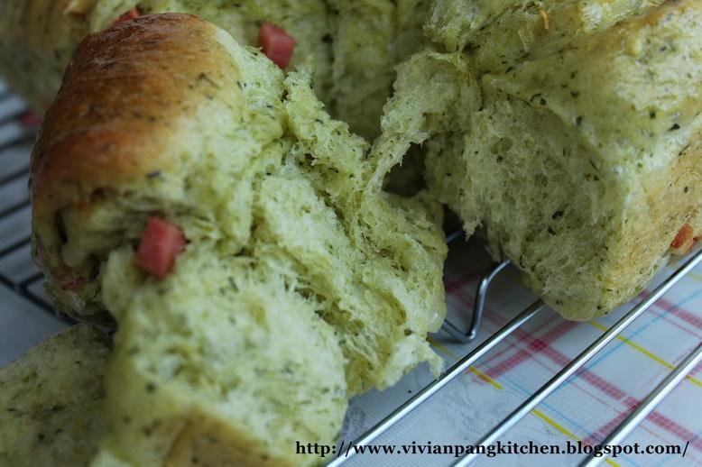 Variety of Bread (Spinach,Chocolate and Goji)/ Straight Dough Method