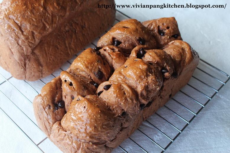 Variety of Bread (Spinach,Chocolate and Goji)/ Straight Dough Method