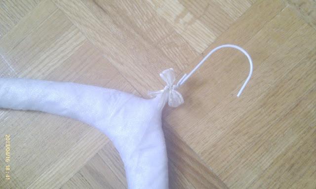 DIY: Padded Clothes Hanger