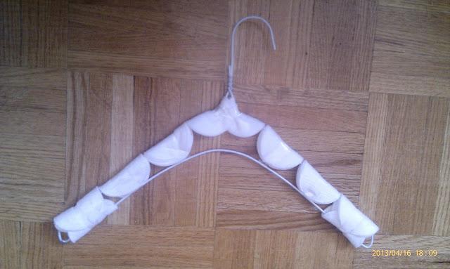 DIY: Padded Clothes Hanger