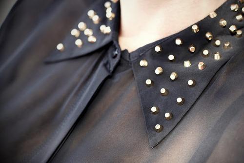 chanel-and-vogue:

more fashion here. i follow back similar...