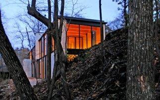 Camouflage House by Jonshen Schmaling Architects