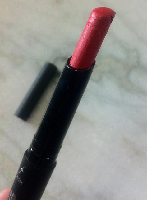 Faces Ultime Pro Longwear Matte Lipstick in Passion - Review, Swatch, FOTD