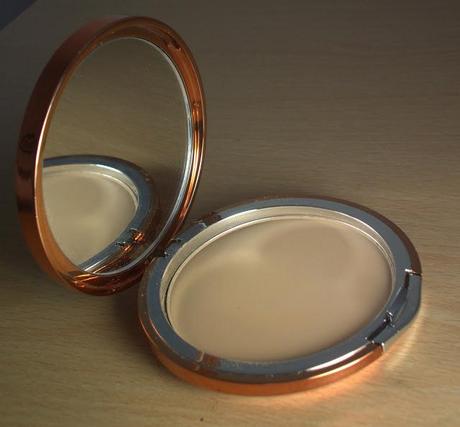 EX1 Cosmetics Invisible Wear Compact Powder P200 Review