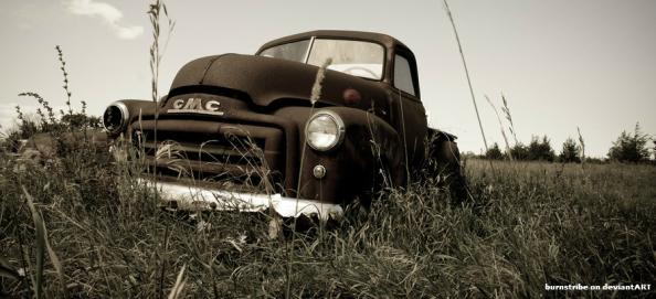 old_farm_truck_in_field