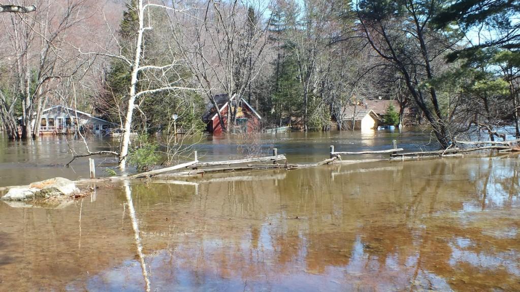 Big East River flood zone - flooded river and homes   - April 21 2013