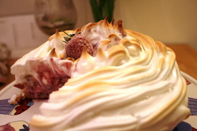 Yoo Moo Very Berry Baked Alaska