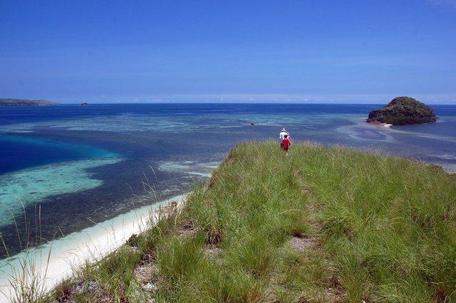 hike across island