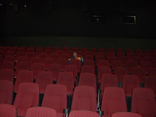 2012-05-29-EmptyMovieTheater1300