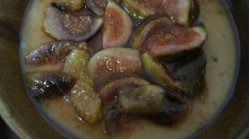 Baked Yogurt With Figs & Honey