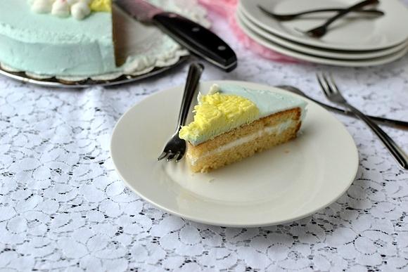 Eggless Vanilla Cake using Yogurt