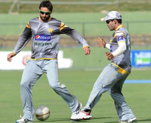 Shahid Afridi, Umar Akmal