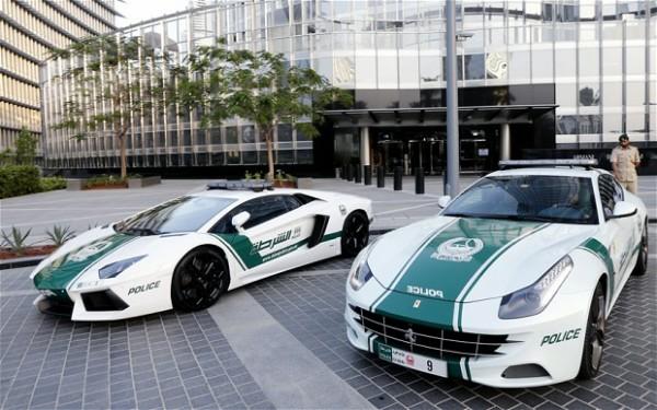 dubai-police-lamborghini-ferrari