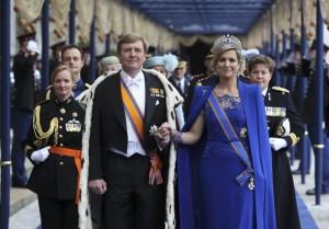 2013 04 30T133653Z 2006658780 LR1E94U11T7P9 RTRMADP 3 DUTCH MONARCHY 300x209 Argentinas First Queen