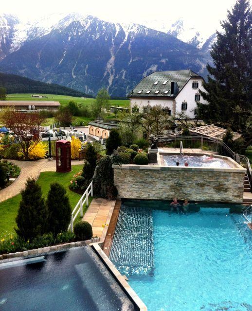 Alpenresort Schwarz hotub and outdoor pool