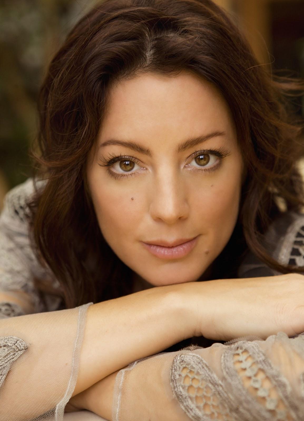 Sarah McLachlan croons for Vogel Alcove