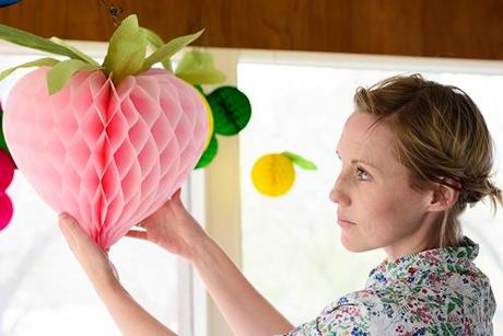 DIY Fruit tissue balls