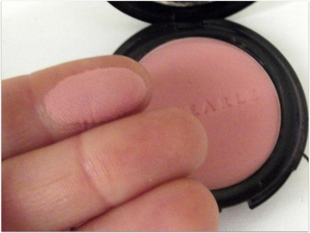 Liz Earle, Healthy Glow Powder Blush, Camellia, Liz Earle Blush Brush, Review