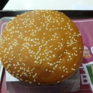 McDonalds_Lebanon_French_Pepper_Burger_Taste_World07