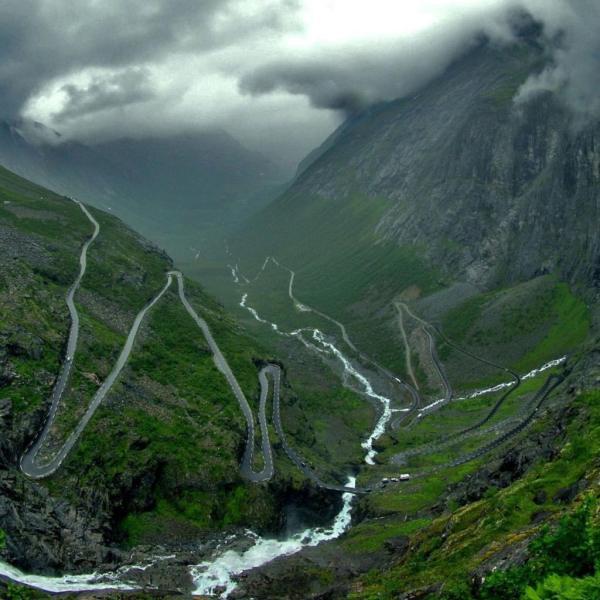 Winding-Road-Mountain-Pass-Trollstigen-Norway-1024x1024