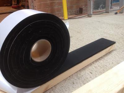 Vibration control foam, for acoustic isolation of structural elements.