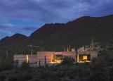 Tucson mountain retreat by DUST