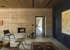 Tucson mountain retreat by DUST