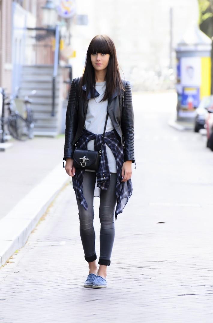 outfit chanel espadrilles leather jacket obsedia bag
