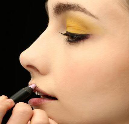 Eye Makeup with Yellow Eye Shadow