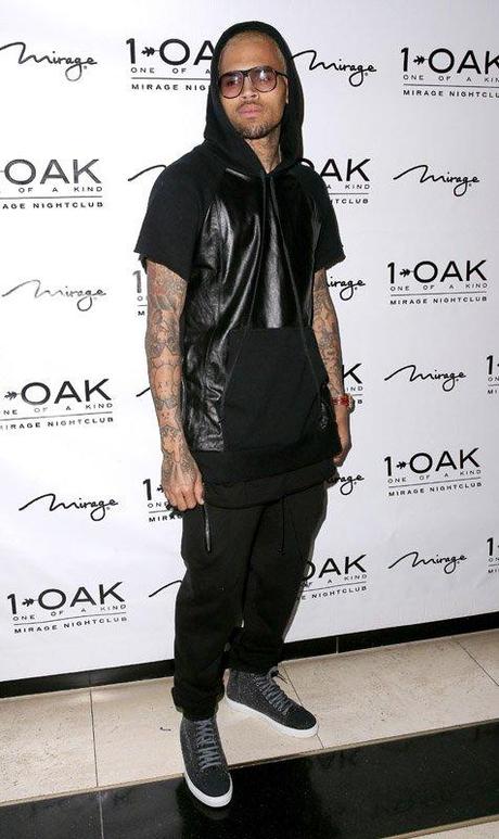  photo Chris-Brown-wears-FOG-Fear-of-God-LA-essential-short-sleeve-lambskin-hoodie-and-drop-crotch-sweatpants-2_zps8cdcc838.jpg