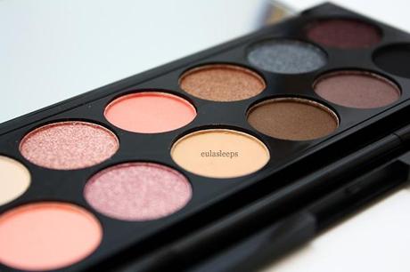 In My Traveling Traincase: Sleek i-Divine Oh So Special Palette