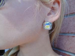 squareiridescentstuds