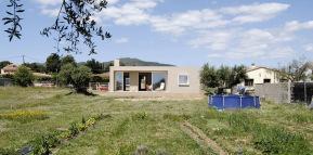 Casa by Arnau Tiñena