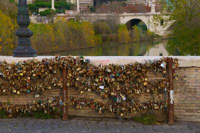 Love locks on Ponte Milvio, Rome