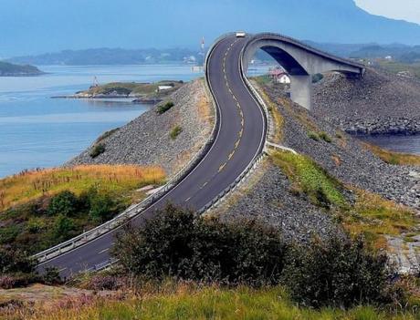 beautiful-roads-around-the-world-1