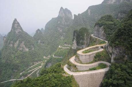 beautiful-roads-around-the-world-8