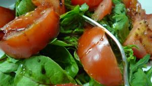 Baby spinach, arugula (rocket) and other greens, Tomato, Espresso Sea Salt and Pumpkin Seed Oil