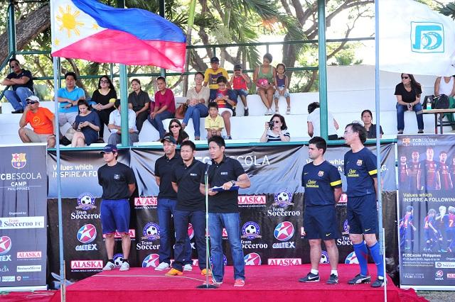 Alaska Sponsors Futkalero Children From Tondo