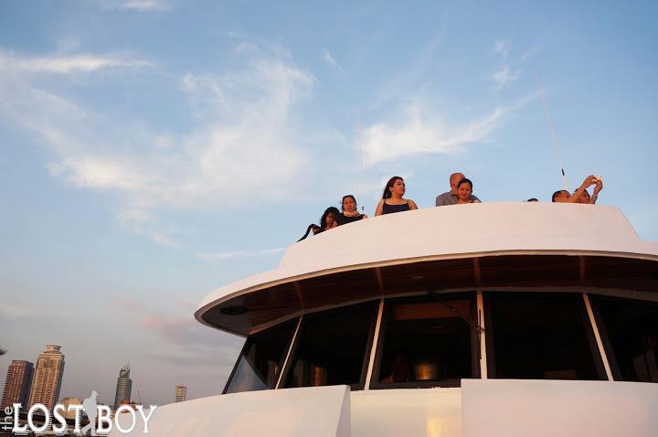 Manila Bay Sunset Cruise on a Yacht