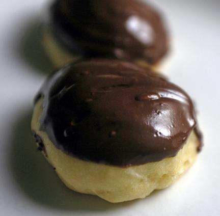 Aren;t these cute?  They look like mini profitroles.