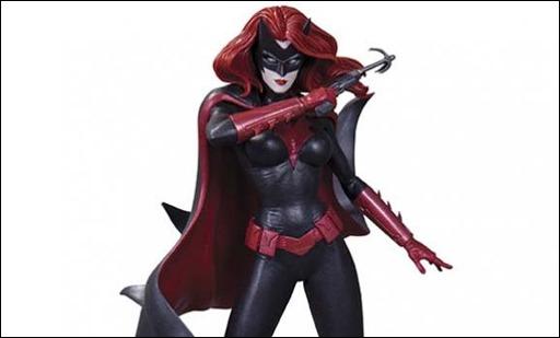 DC COMICS COVER GIRLS BATWOMAN STATUE