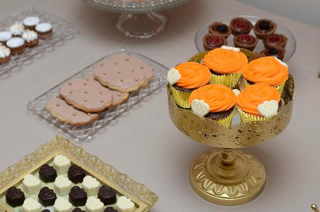 A Table fit for a Queen by Cakes and Co